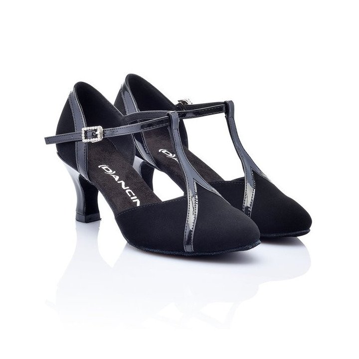 Scarpa nubuk e vernice 5,5